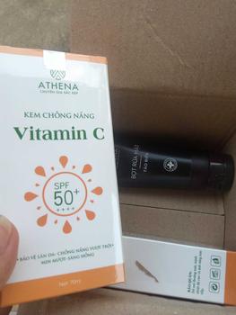 Product Review of KEM CHỐNG NẮNG VITAMIN C (Tặng nước hoa) PHÙ HỢP VỚI MỌI LOẠI DA Skincare Nữ Làm Đẹp Da from u**. 0