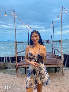 Product Review of Aphi เสื้อคล้องคอตัวยาว ลายหินอ่อน สายเดี่ยว คล้องคอ มีดีเทลจีบหน้า ระบาย from m**5 3