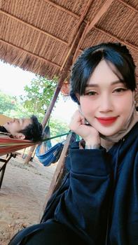 Product Review of KÍNH ÁP TRÒNG - HYNA LENS MẪU 49 TONE XÁM NHẸ CÓ VIỀN GIÃN TRÒNG HẠN SỬ DỤNG 1-3 THÁNG TẶNG KÈM KHAY DỤNG CỤ ĐEO from K** C** ** 0