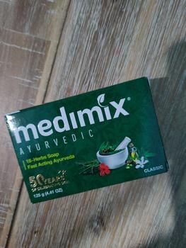 Product Review of Xà Phòng Medimix 18 Loại Thảo dược Ayurveda Tác Động Nhanh 125g Dưỡng Body Skincare from H** H**h 0