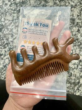 Product Review of Lược Massage gỗ đàn hương đầu kinh tuyến da đầu vai cổ chống tĩnh điện răng rộng mới from T**y D**g 1
