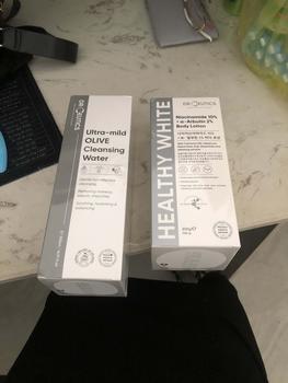 Product Review of DRCEUTICS Sữa Dưỡng Thể Hỗ Trợ Làm Sáng Da Body Lotion Healthy White (200g) Dưỡng Da Body from C**e s**e 1