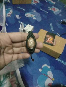 Product Review of กำไลข้อมือเบี้ยแก้ปู่ศิลา สิริจันทร์โท  มีเลขโค้ดทุกเส้นรุ่นเหนือดวง   แถมฟรีธุป from K**e J**p 0