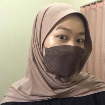 Product Review of Karsalabel Nara Pashmina Oval Kaos Rayon from Z**a 2