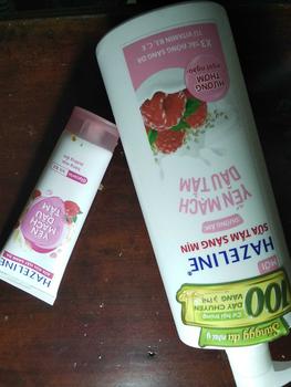 Product Review of Sữa Rửa Mặt Hazeline Nghệ Hoa Cúc | Tràm Trà Rau Má | Yến Mạch Dâu Tằm - Tuýp 100G from 𝐘**🐣 1