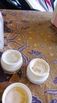 Product Review of Paket Perawatan Kulit Maxie Glow - Sabun, Toner, Cream Siang & Malam - Mencerahkan, Bersihkan, Muka from C**a 1