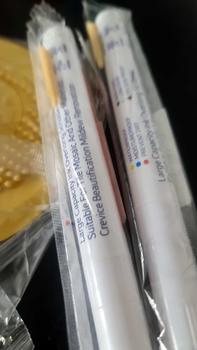 Product Review of ปากกายาแนวกันน้ำสีขาว 12 สีให้เลือก ปากกาตะเข็บผนังพลาสติก กระเบื้องปูพื้นห้องน้ำ เครื่องมือซ่อมแซมตะเข็บขจัดสิ่งปนเปื้อน from S**🔒 0