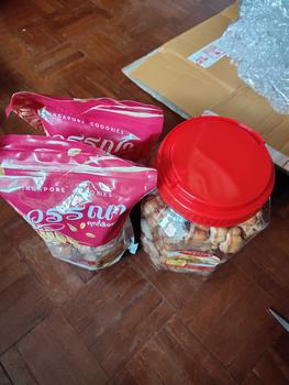Product Review of คุกกี้โหล รสดั้งเดิมดอกไม้ (เกรดบี) โหลใหญ่ หวานน้อย หอมควันเทียน ไร้ไขมันทรานส์ ไร้นมเนย ไร้สารกันบูด from น**่ 1