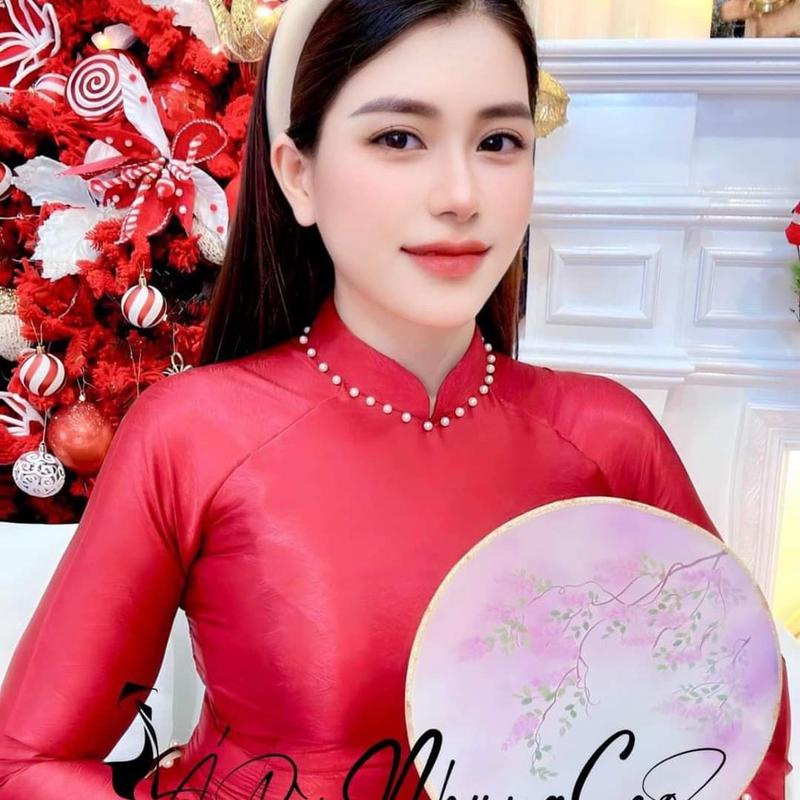 Áo dài lụa vân gỗ nhẹ nhàng sang chảnh 2
