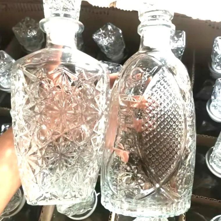 Combo 2 chai thuỷ tinh (vỏ chiết rượu)đẹp sang trọng 2