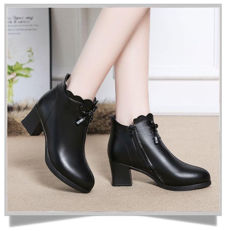 Product Introduction of Bốt Da Nữ, Bộ Sưu Tập Mùa Thu Và Mùa Đông, Giày Bông Của Mẹ, Da Thật, Gót Chunky Mềm, Bốt Cao Đến Mắt Cá Chân, Lót Lông Cừu, Ấm Áp, Thích Hợp Cho Phụ Nữ Trung Niên Shoes Boot 19