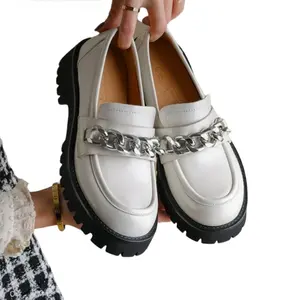 Sepatu Docmart Wanita Rantai Terbaru 2022 Fashion Korean Style Flat Oxford Remaja Quality Viral Kekinian Bisa Cod Kerja Shoes Kasual Cewek Perempuan Hitam Putih