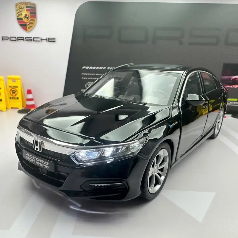 Xe mô hình Honda Accord Sport Hybrid tỉ lệ 1:24 hãng Chezhi có đèn và âm thanh 8