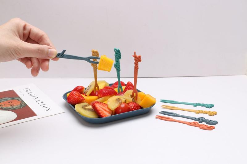 Product Introduction of Wheat Straw Soup Bowl Dish Plate Cup Set Student Household Portable Knife Fork Spoon and Chopsticks Tableware Gift Cutlery 5