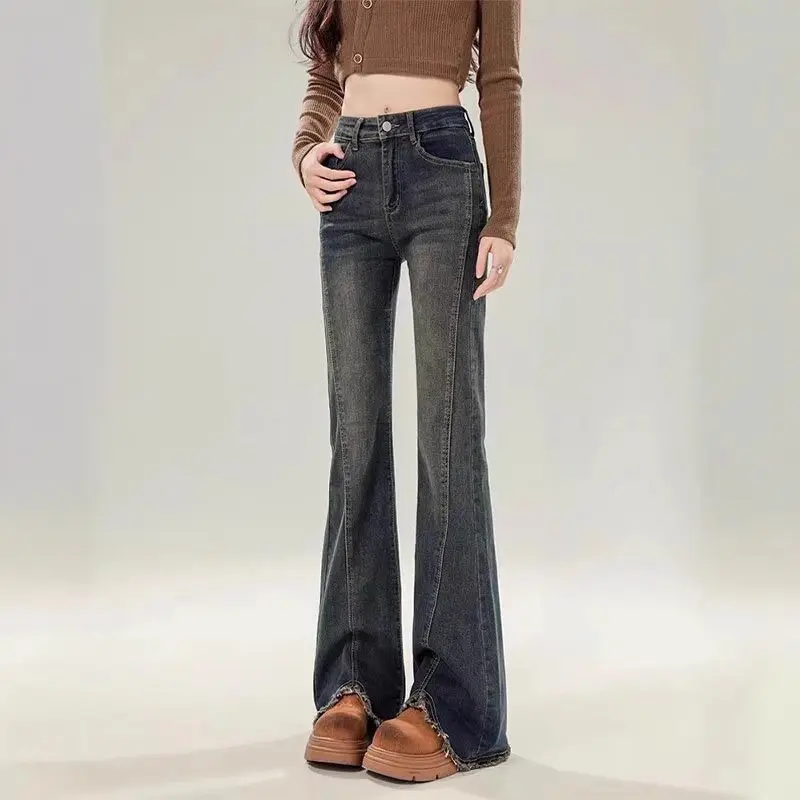 Quần Jean Xẻ Tà, Phong Cách Cổ Điển Kiểu Mỹ Ống Loe Nhẹ Dành Cho Nữ Quần Jean Nữ, Phong Cách Mùa Xuân Mới, Cạp Cao, Hiệu Ứng Bó Sát Thiết Kế Đẹp, Dễ Phối Đồ Quần dài vảy ngựa, có tua rua