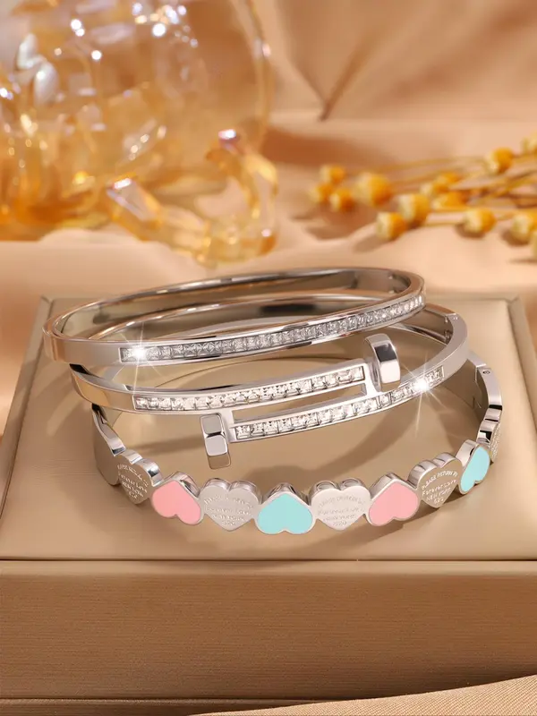 Elegant and Fashionable Classic Bracelet Combination, Stainless Steel Fashionable Niche Design, Suitable for Daily Wear and Gift Giving 4