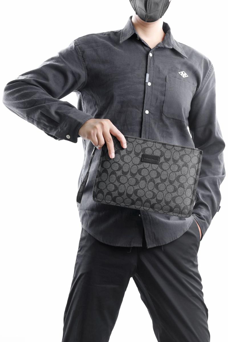 Product Introduction of New Men's Personalized Clutch Chessboard Grid Contrast Color and Versatile Trendy Clutch Large Capacity Mobile Phone Bag Wholesale 4