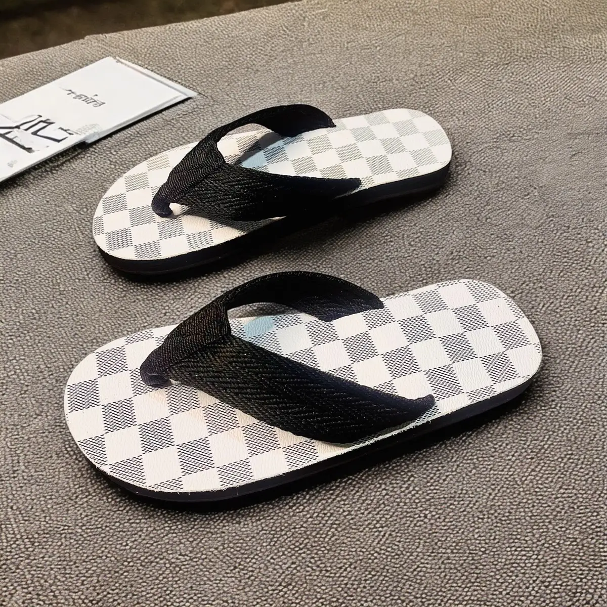 [3]  Dép Xỏ Ngón Nam,Dép Tông,Dép Đi Biển Bề Mặt Hoạ Tiết Caro Kết Hợp Quai Dù Đế Cao Su Sandal depnamdep 2024 dép dibien depkep nam DéP Nhung