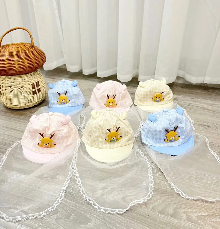 Mũ cho bé sơ sinh có khăn voan che mặt, mũ chống bụi đi tiêm an toàn cho bé sơ sinh 2