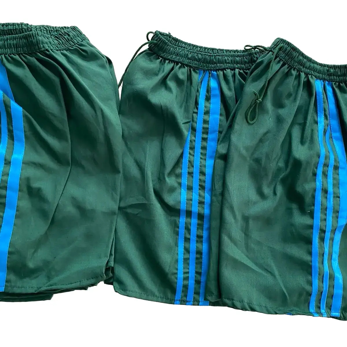 Quần đùi bộ đội nam màu xanh rêu có dây rút dưới 65kg - Menswear