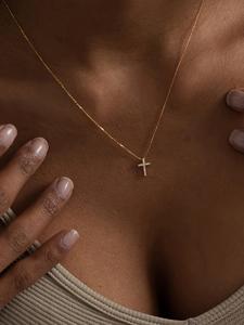 Collar con colgante de cruz minimalista, joyería de acero inoxidable para fiestas, decoración diaria de ropa, joyería comodín y exquisita para regalo de cumpleaños