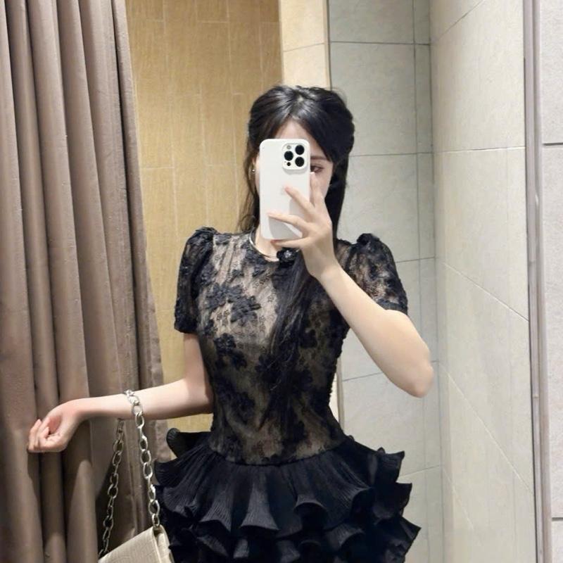 Váy ren bèo tầng xinh hai màu 2