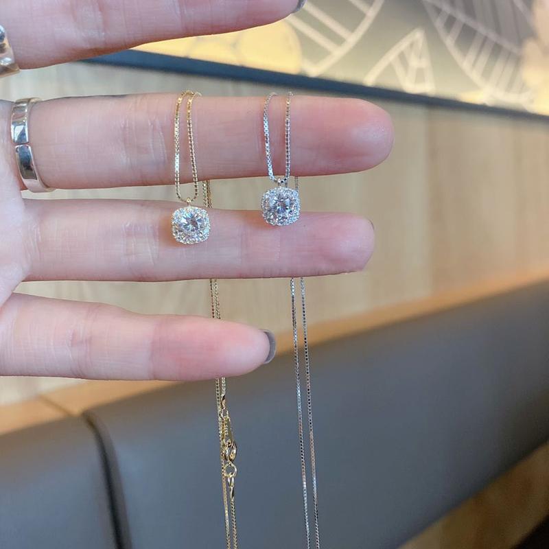 Product Introduction of Gold Live 18K top gifter Jewelry Fashion Wedding Gold Plated Small Square Diamond Flash Diamond Clavicle Necklace Pendant 3