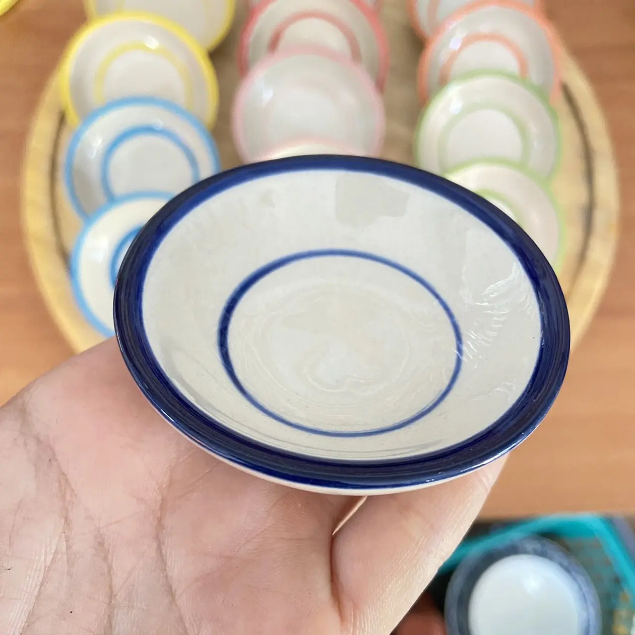 ถ้วยตะไล คละสี โหลละ 89 บาท