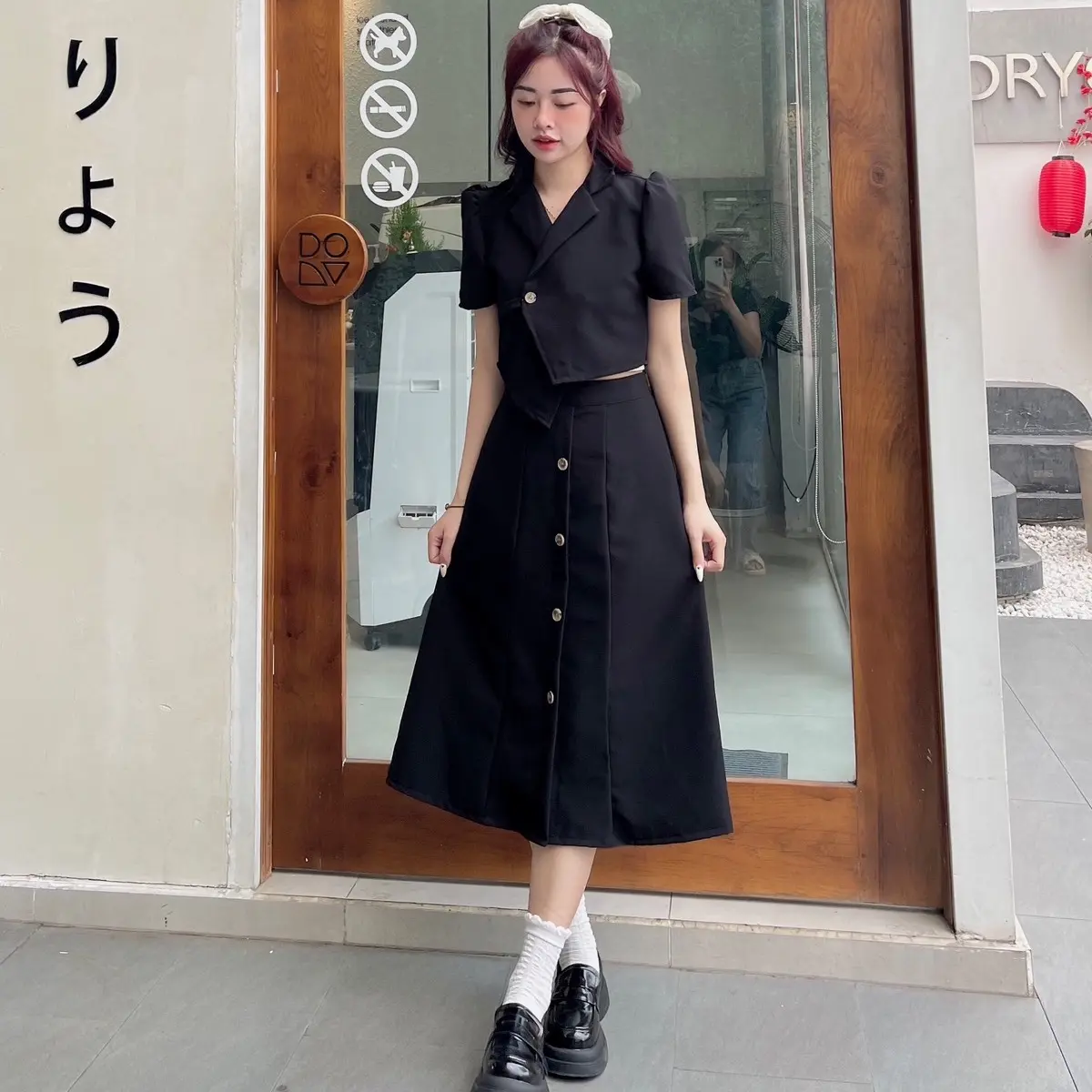 SET ÁO CỔ VESTxCHÂN VÁY MIDI ĐÍNH NÚT dành cho nữ, chất cotton lì Top Kem Women