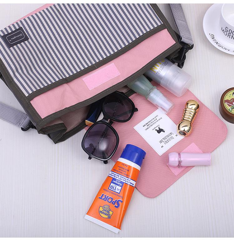 Product Introduction of Baby Stroller Hanging Bag Bottle Diaper Pants Large Capacity Storage Mommy Shoulder Bag 7