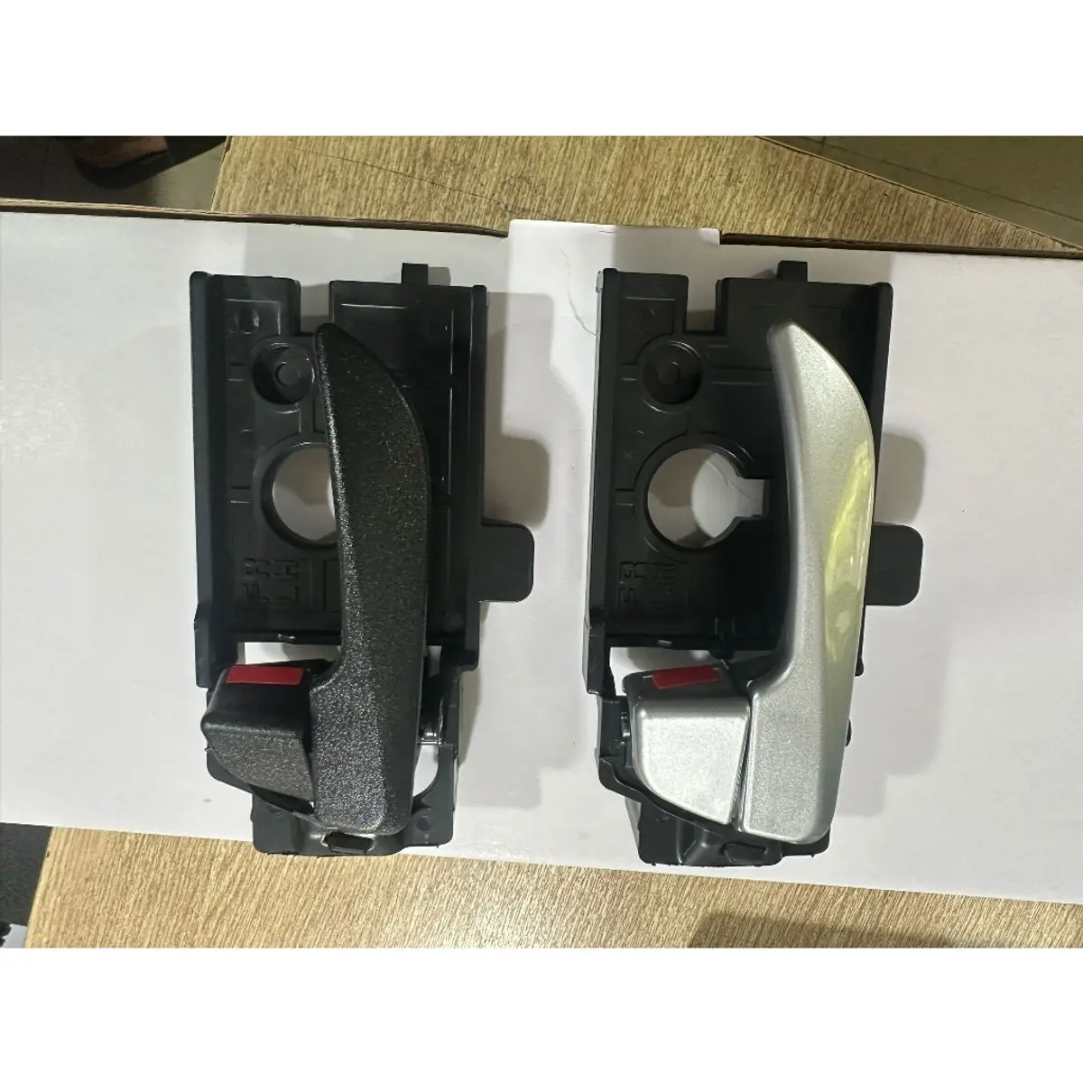 Tay mở cửa trong hyundai grand I10 2014-2020