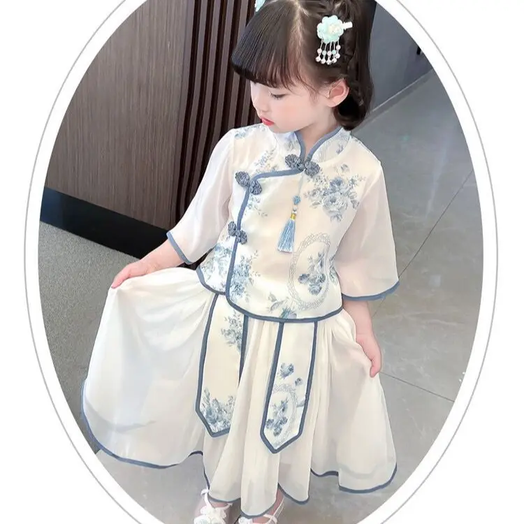 [KIDSFASHIONKOLEKSI] Setelan Anak Perempuan Cheonsam Motif Biru Putih Free Accesoris , Jepit &Tato 3