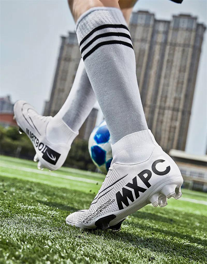 Product Introduction of 35-45 Futsal Shoes for Men Artificial Grass Soccer Shoes High Top Football Boots Kids Football Shoes Korean Style Cleats Shoes Specs Boys Outdoor Sports Shoes Big Size 21