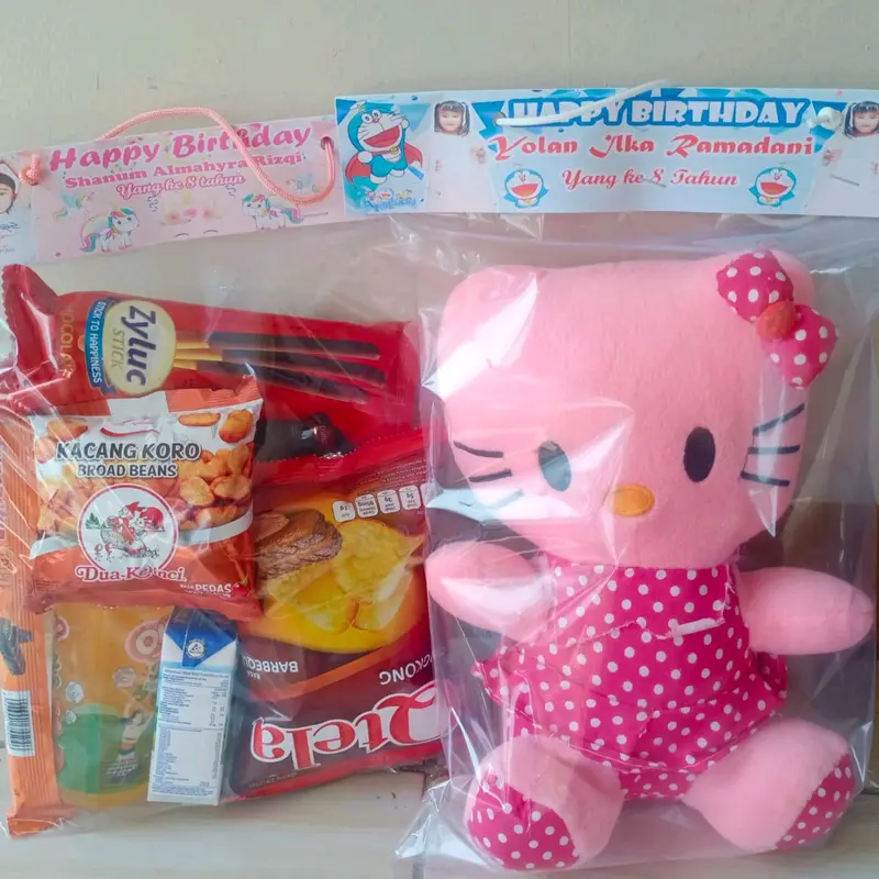 Tas plastik bingkisan ultah isi 50 pcs (PAKET TAS & UNDANGAN )+DESAIN FOTO ukuran 20x40cm plastik ultah custom/plastik ultah souvenir/Undangan ultah/kartu ultah custom 1
