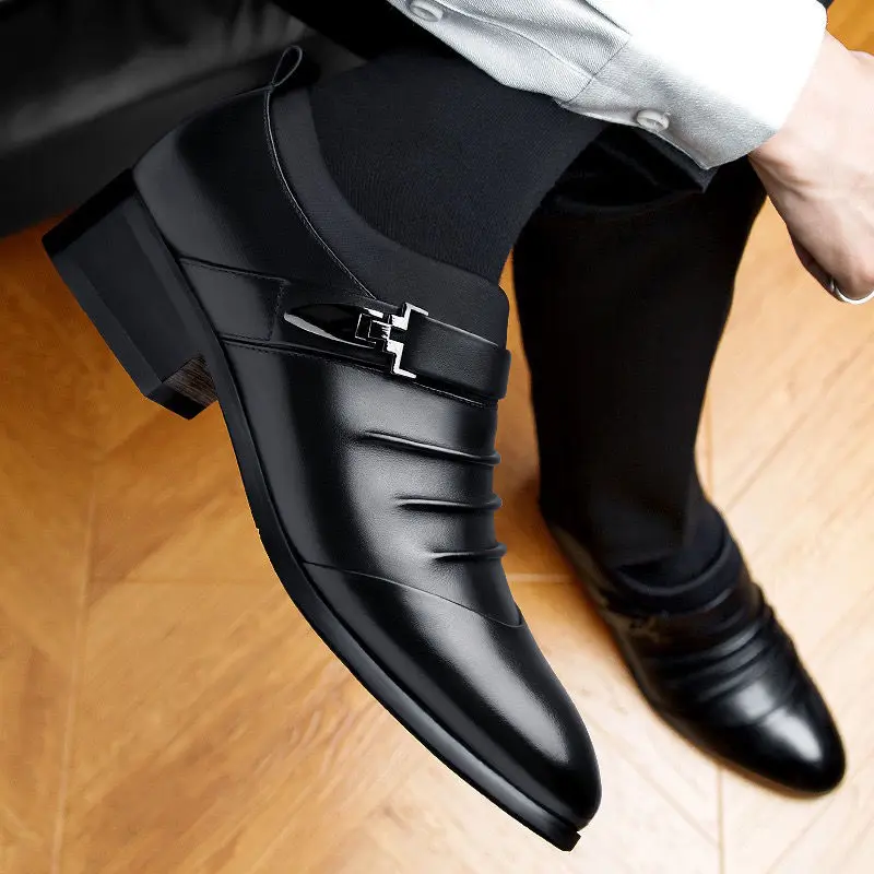 Leather shoes men's casual business wear shoes sandals Youth Black men's shoes trendy shoes