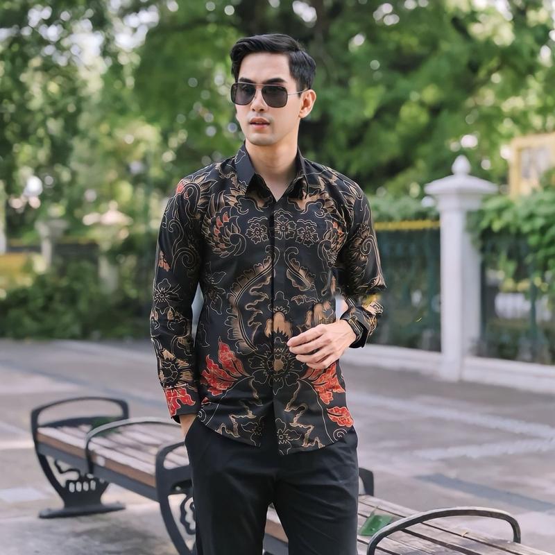 Batik solo modern hem lengan pendek lapis furing kekinian Baju Pria Kain Katun Slim Fit Motif Sultan original red 4