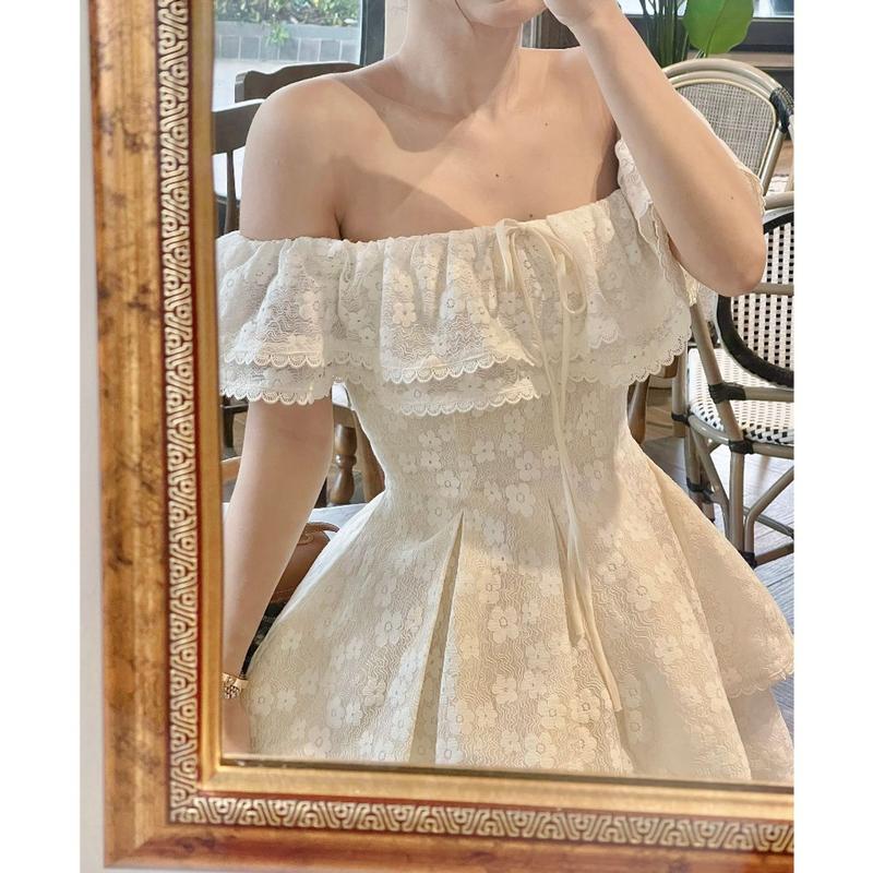 Bộ áo ren trễ vai bèo và quần giả váy màu đen size S/M/L - Nữ Women