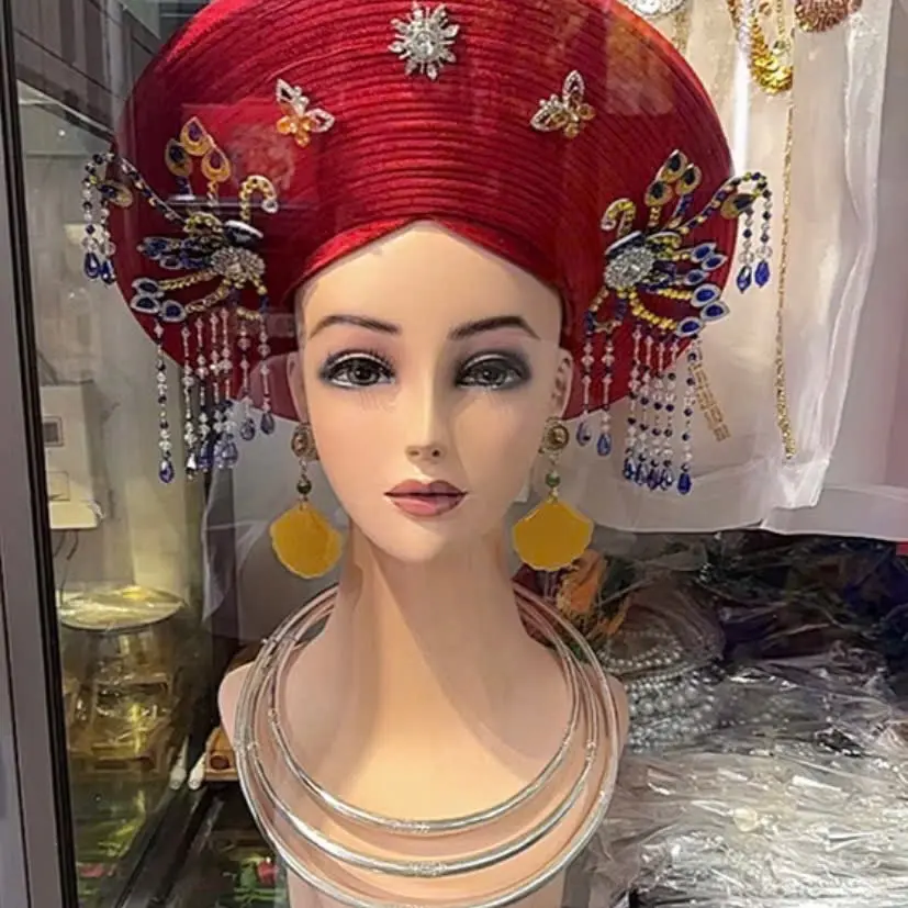 Đầu manocanh đội khăn mấn phụ kiện