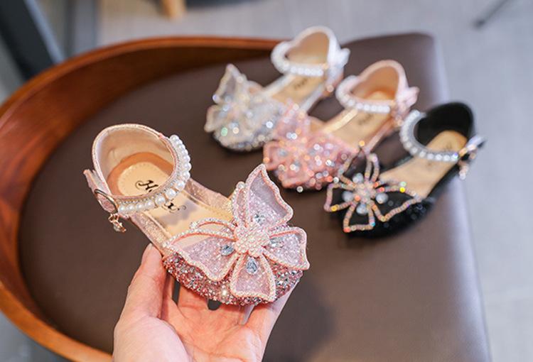 Product Introduction of 2025 Spring and Summer New Korean Style Rhinestone Soft-Soled Girls Sandals Princess Shoes Children's Shoes Girls Dance Shoes 1