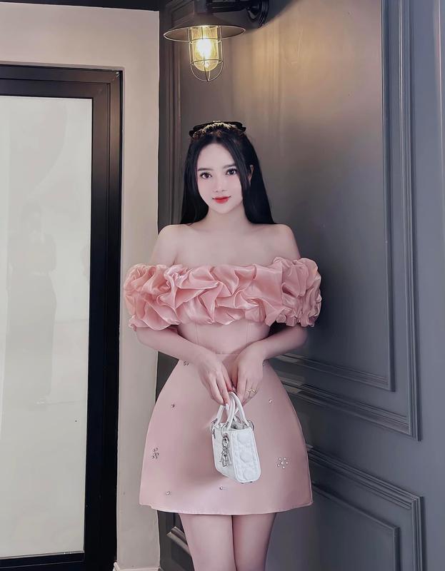 Lyra VTT116 - Váy tafta bèo ngực trễ vai đính đá sang choảnh đi tiệc