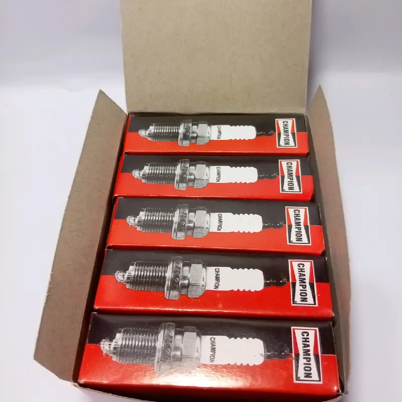 Paket 10 Busi Champion RG4HC Derat Panjang untuk Motor Kharisma Beat Vario Jupiter MX Vixion - Motorcycle 1