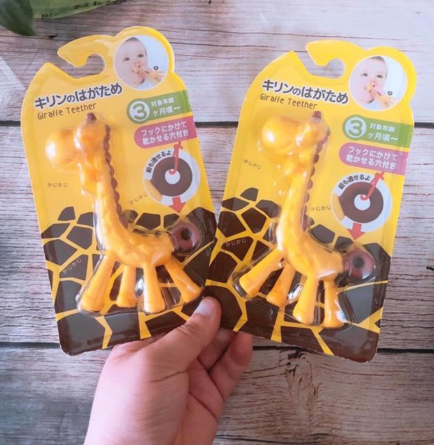  Gặm nướu hươu cao cổ cho bé 