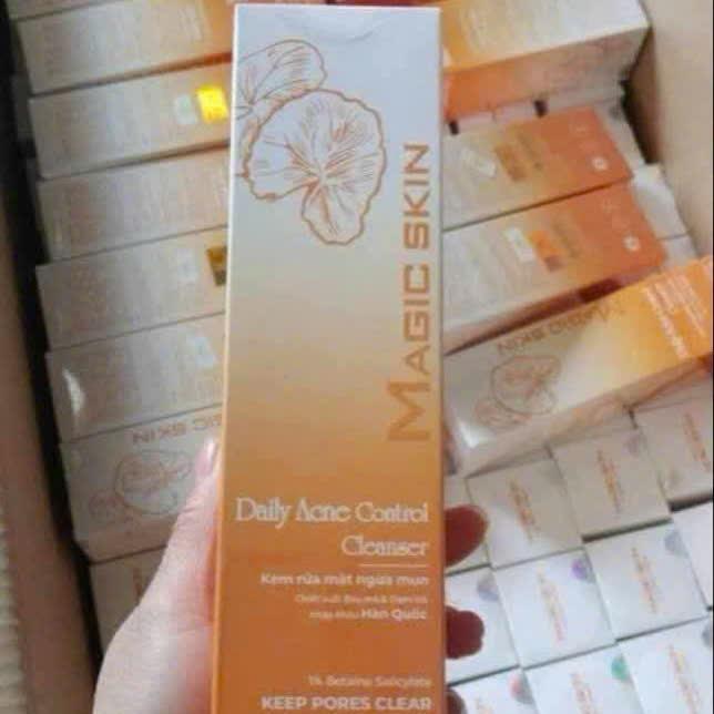 Sữa rửa mặt ngừa mụn rau má mới Magic skin