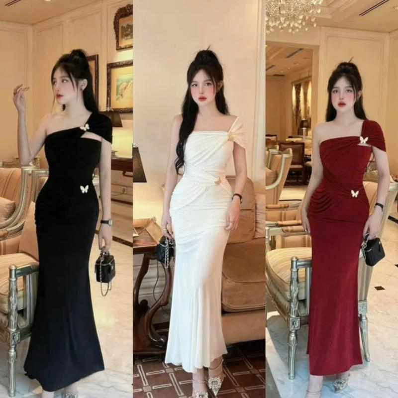  Đầm Body Dáng Dài Một Vai Phối Charm Cài Hình Bướm Nhỏ Xinh Chất Thun Ladong Sang Chảnh Thích Hợp Đi Tiệc_Có Sẵn Mút O Nữ Dress  Đỏ Nhung 