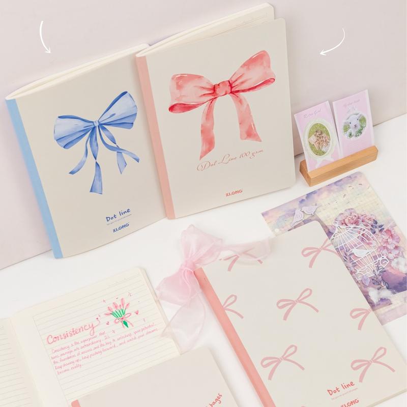    NGUYÊN LỐC   Vở may dán gáy kẻ ngang chấm nơ màu hồng Pastel Coquette B5 80 120 trang Klong 