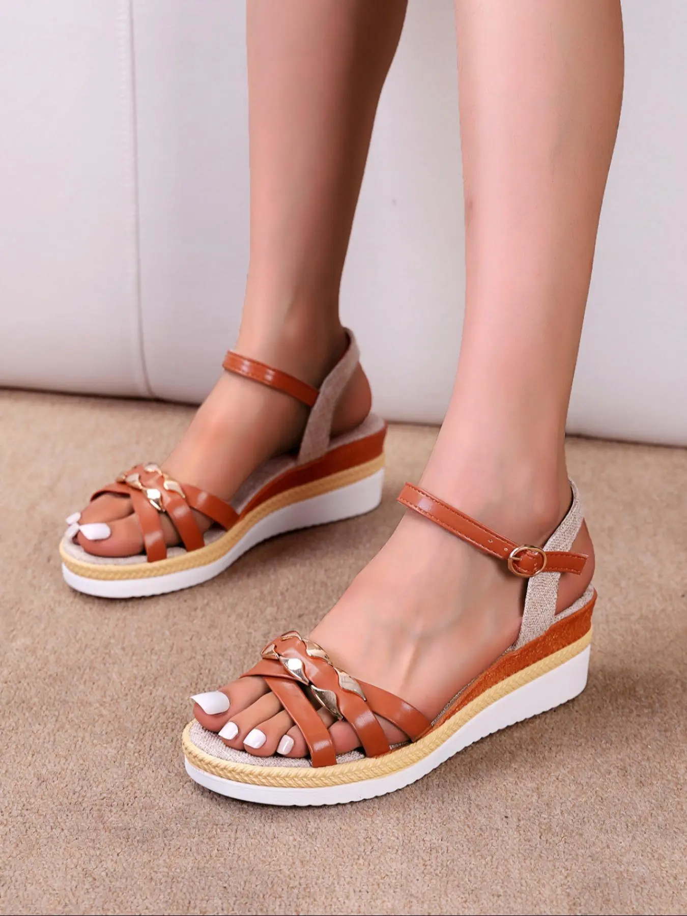 Women's Fashionable Plain Color Platform Sandals, Casual Versatile Buckle Decorated Sandals for Summer, Lightweight Breathable Comfortable Shoes for Daily Wear, Girl