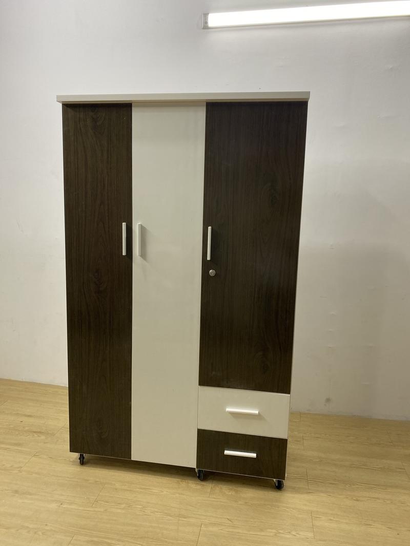 Product Introduction of TỦ NHỰA ĐÀI LOAN 3 CÁNH 1M7 X 1M05 X 42CM GIÁ RẺ TẠI XƯỞNG GIAO HỎA TỐC 24