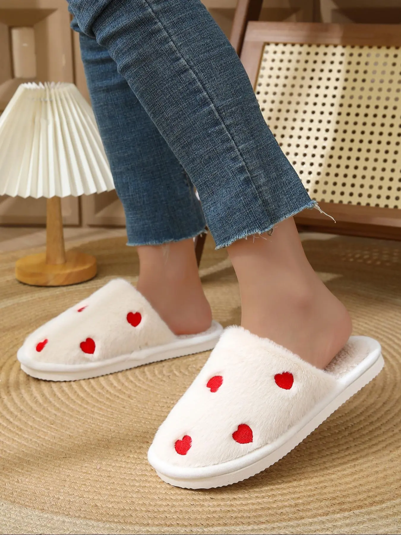 Women's Heart Print Plush Slippers, Casual Soft Comfortable Home Slippers, Warm Slippers for Indoor & Outdoor Use for Fall & Winter, Footwear
