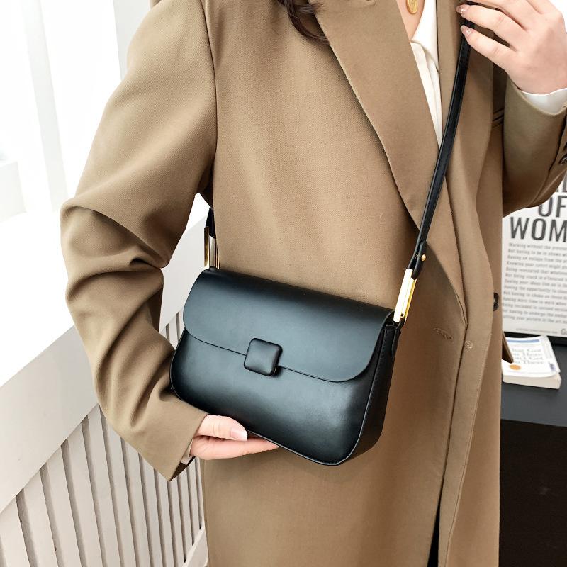 Túi đeo chéo nữ phong cách Hàn Quốc đeo chéo, khoá nhỏ hình vuông đơn giản Bag Da Kem Đeo Vai 2
