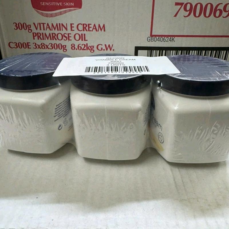 Nguyên Lốc Combo 3 Hũ Kem Dưỡng Ẩm, dưỡng nẻ Redwin Vitamin E Cream 300g Chuẩn Úc chính hãng